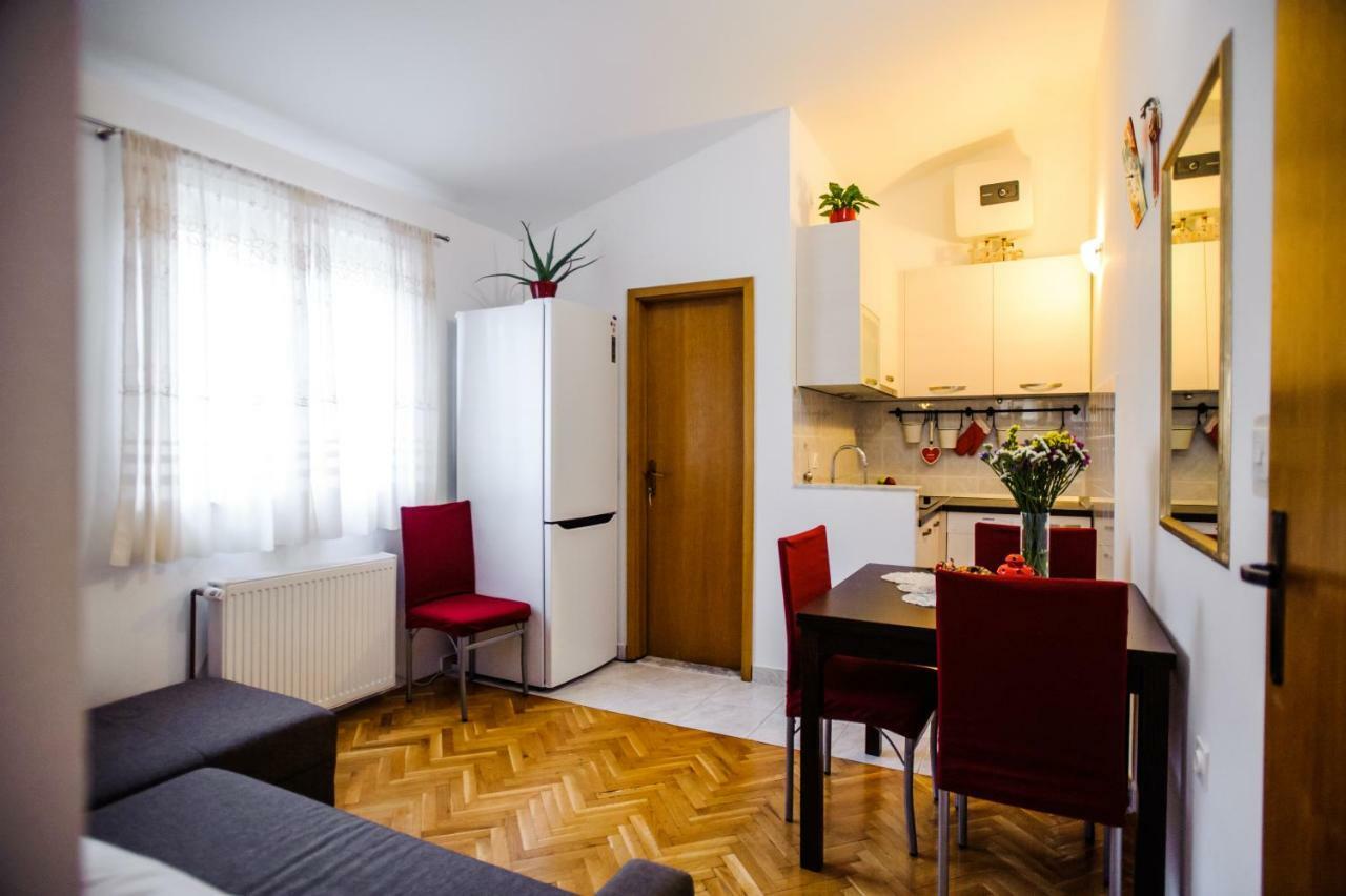 Apartments Korda L&M- Suhi Potok Jesenice  Exteriör bild